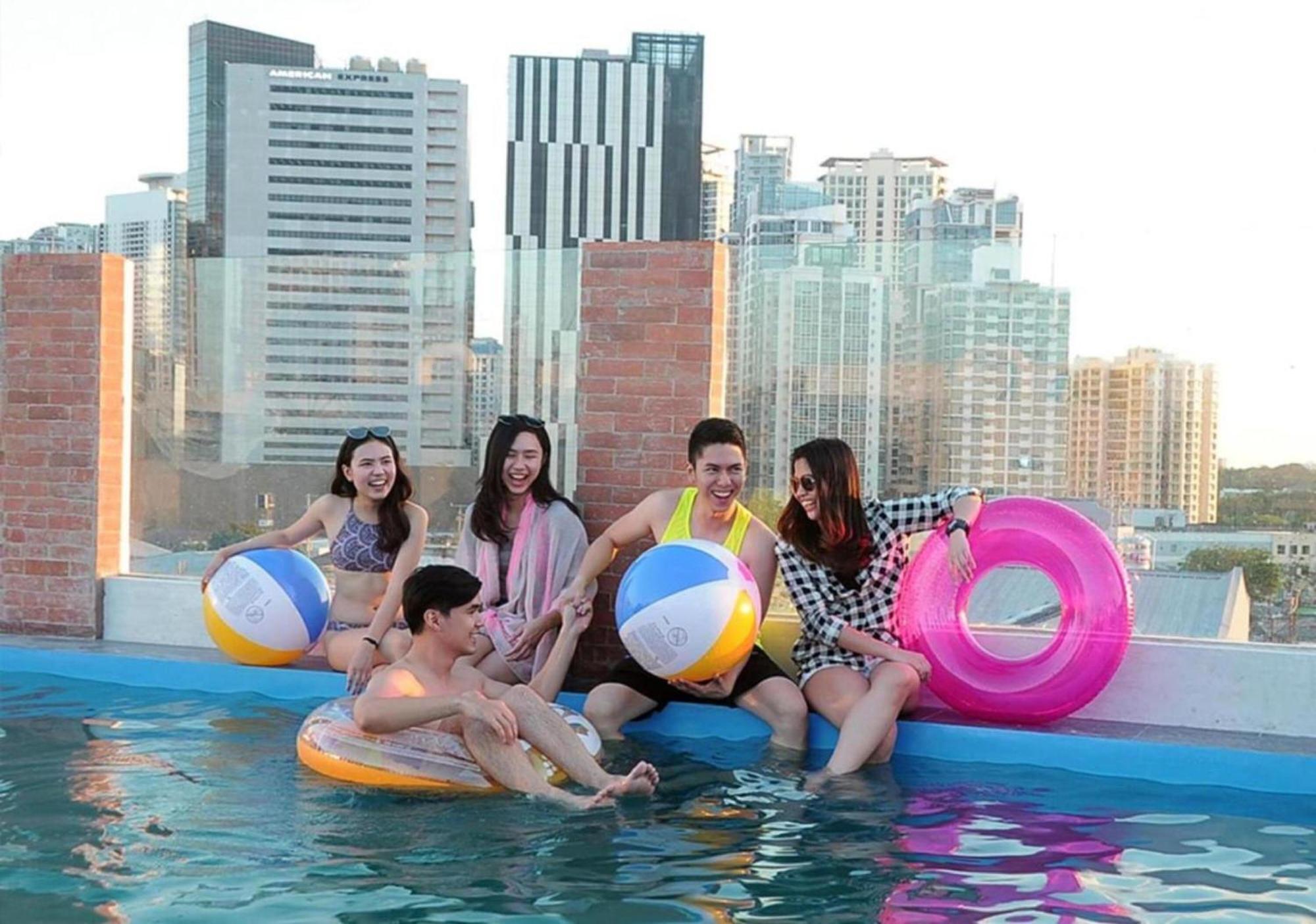 Hotel Oyo 563 Mytown New York Taguig Exterior foto