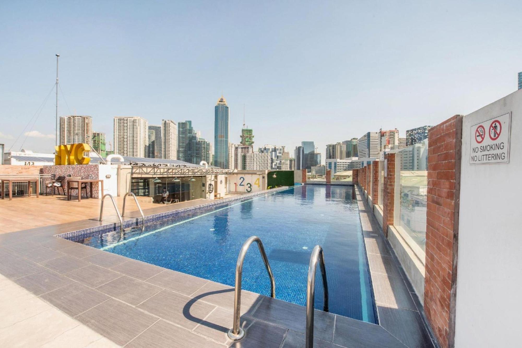 Hotel Oyo 563 Mytown New York Taguig Exterior foto