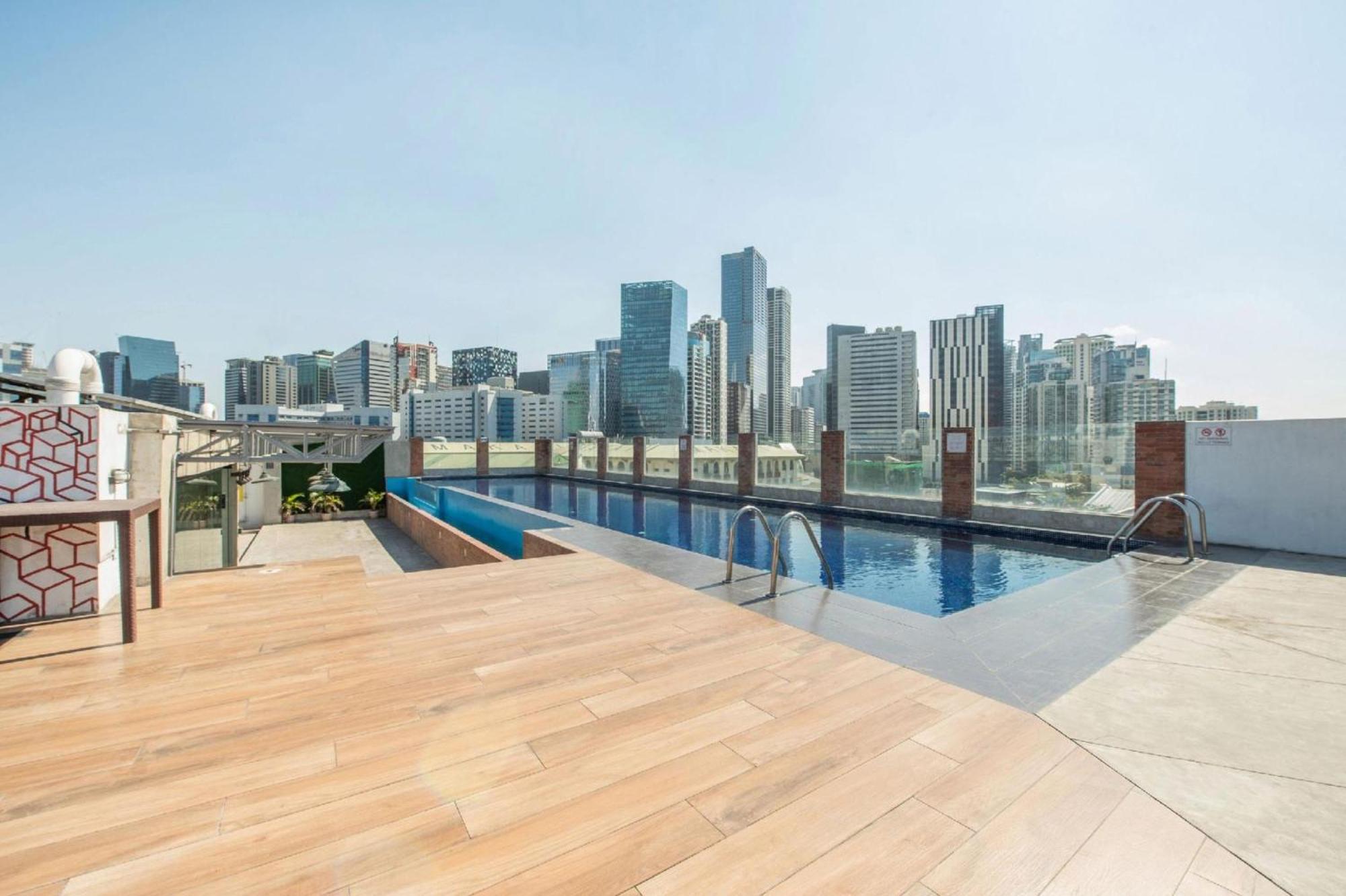 Hotel Oyo 563 Mytown New York Taguig Exterior foto